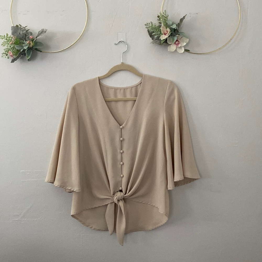 Flowy tie front button too